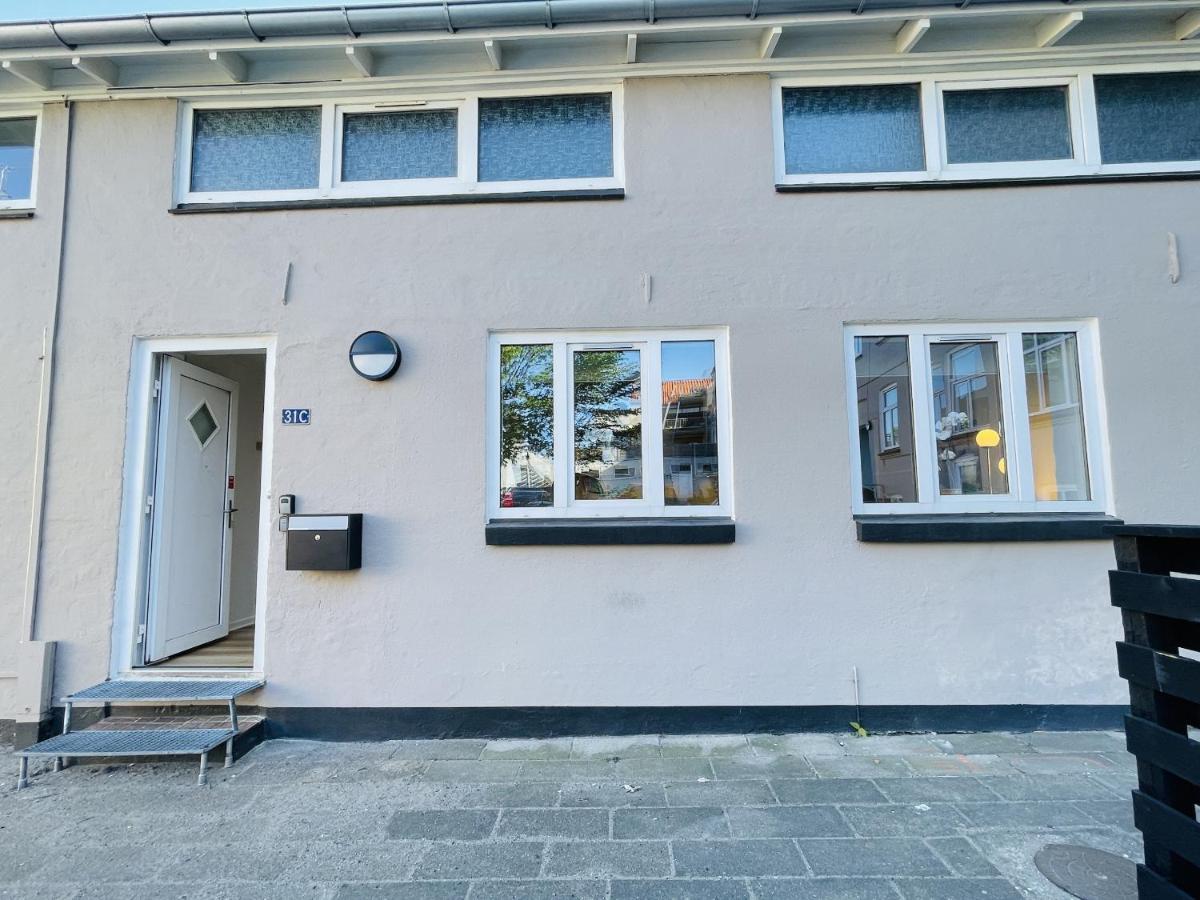 Aday - Charming Apartment In The Pedestrian Street Of Frederikshavn Esterno foto