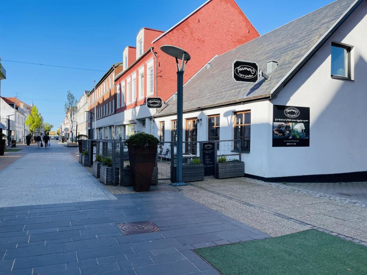 Aday - Charming Apartment In The Pedestrian Street Of Frederikshavn Esterno foto