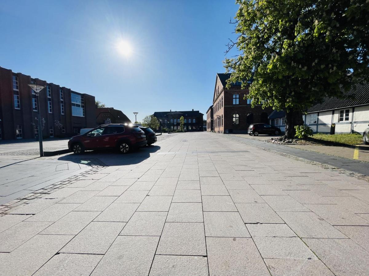 Aday - Charming Apartment In The Pedestrian Street Of Frederikshavn Esterno foto