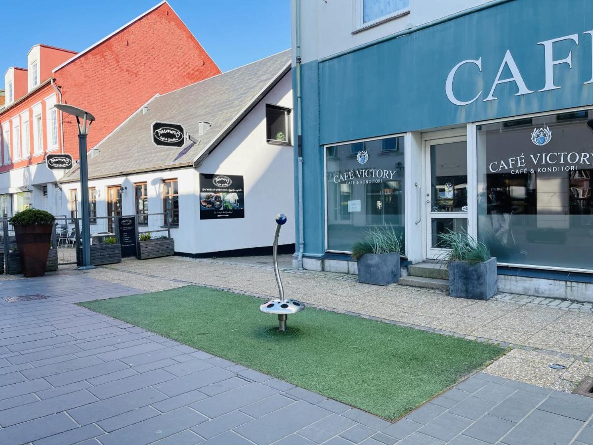 Aday - Charming Apartment In The Pedestrian Street Of Frederikshavn Esterno foto